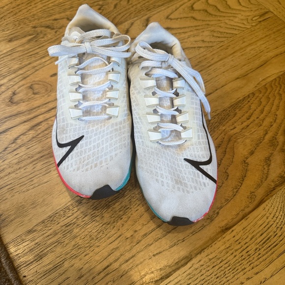 Nike Pegasus Multi colored athletic shoe- Women’s 7.5 - Picture 10 of 11